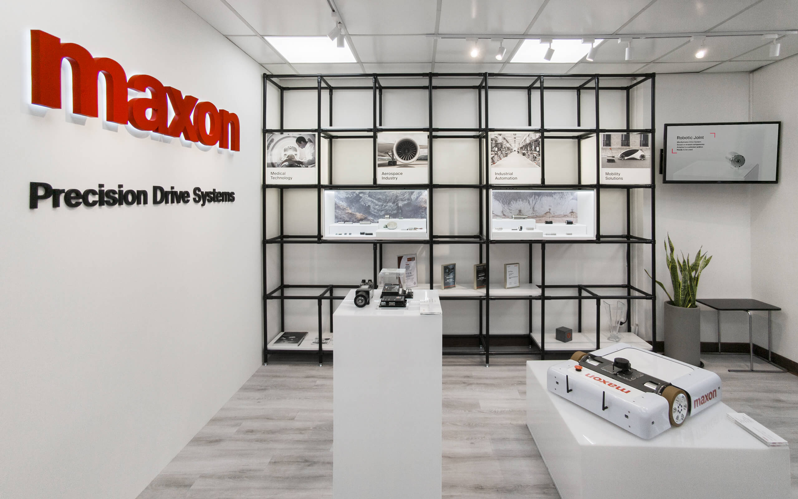 Maxon Showroom